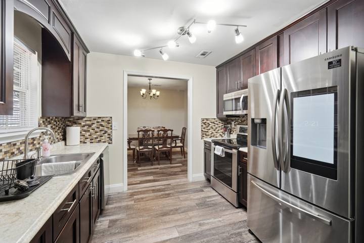 Kitchen toward the dining area, 623 Finborough Court